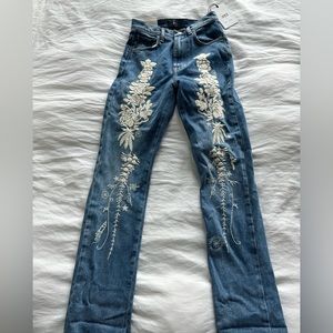 7 For All Mankind - Ventura Easy Slim Floral Embroidered Jeans